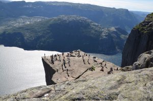Preikestolen Felskanzel in Norwegen aus der Vogelperspektive